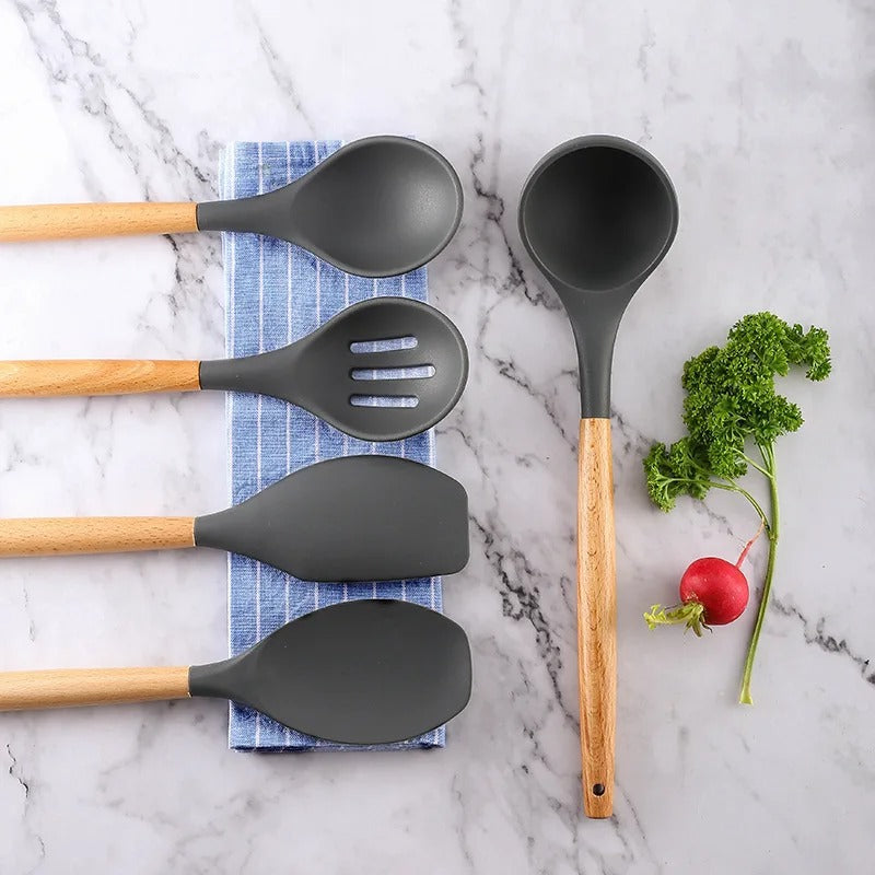 Black Kitchenware Set